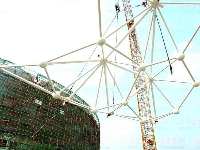鄂州体育馆网架安装